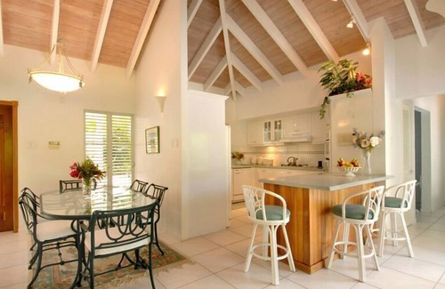 Dickenson Bay Villa | Villa Valley Breeze