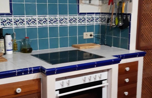 Alora Villa | Villa Van Gogh private getaway with pool for 2