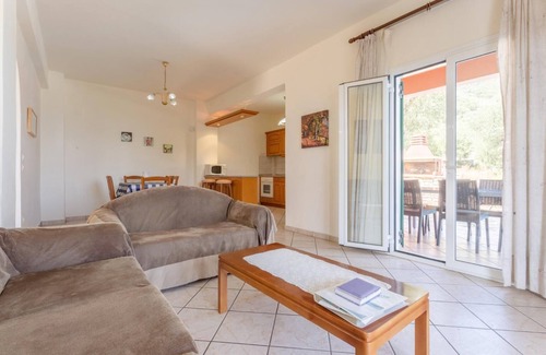 Nisaki Villa | Villa Vasillis - Three Bedroom Villa, Sleeps 7