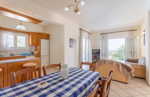 Nisaki Villa | Villa Vasillis - Three Bedroom Villa, Sleeps 7