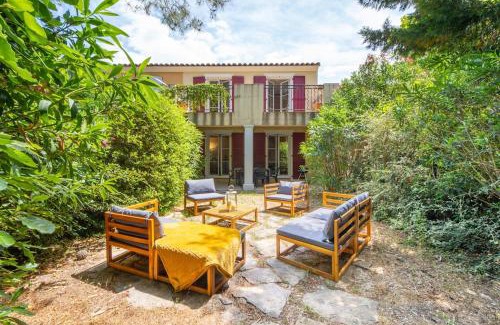 Saint-Clement-de-Riviere House | Villa verdoyante près de Montpellier et des plages