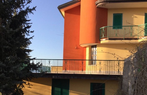 Postiglione Villa | Villa Venus. Historic villa in the green. Relaxation and nature.