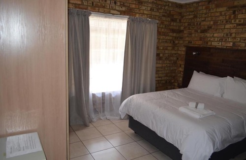 Klerksdorp Apartment | Villa vera Self Catering no.5.