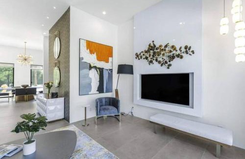 Racquet Club Estates Villa | Villa Veridian
