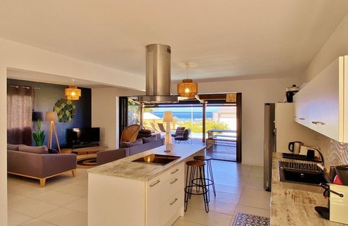 La Saline Les Bains House | *VILLA VERT CÉLADON* - swimming pool and ocean view