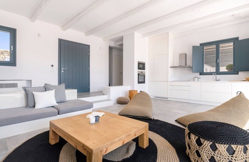 Chrissi Akti Villa | Villa Vesper Paros Golden beach