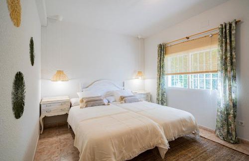 Sotillo de las Palomas Villa | Villa Viñedo - Agradable Villa Rústica con Jardín