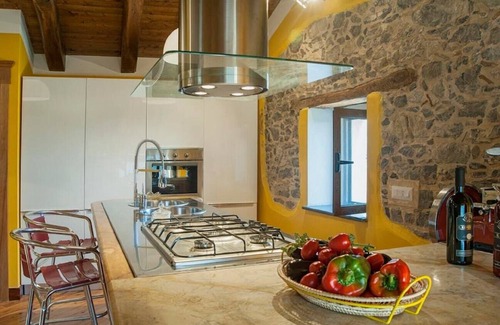 Vibonati Villa | Villa Vibrante - 14 Guests - Independent Villa with pool