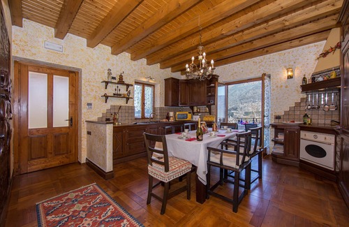 Occagno Villa | Villa Victoria, Argegno, Italy