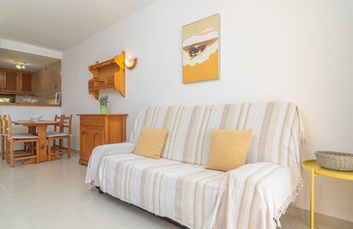 Cala en Porter House | VILLA VICTORIA - Charming house with shared pool.