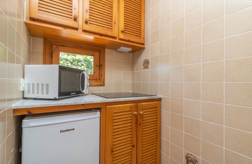 Cala en Porter House | VILLA VICTORIA - Charming house with shared pool.