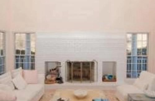 Bridgehampton Villa | Villa Victoria - Cozy Hamptons Villa