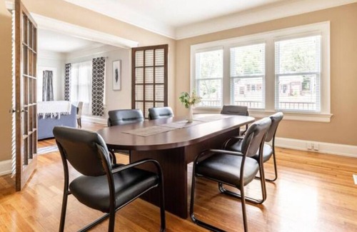 Spartanburg House | Villa Victoria|Main Street|DWTN|Family-friendly