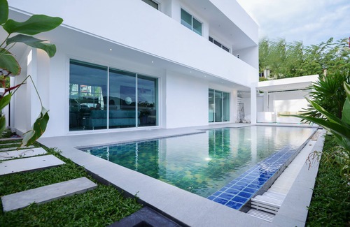 Nai Harn Villa | Villa Victoria Nai Harn