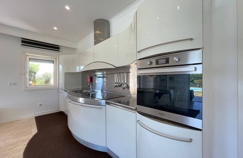 Viana do Castelo House | Villa Vieira, Stylish villa with swimming pool, close to the sea, river and mountains.