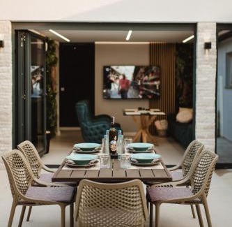 Mostar Villa | Villa View Mostar with Jacuzzi & Heated Pool