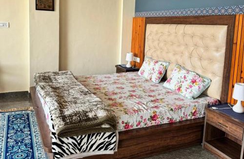 Bhagsu Nag Apartment | Villa Vikas Studio