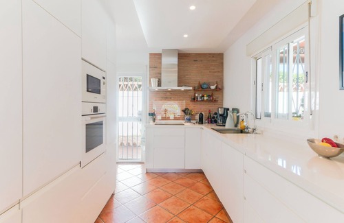 Urbanizacion Costabella Villa | Villa 'Viking' with Sea View, Wi-Fi and Air Conditioning