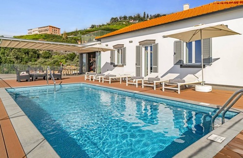 Monte Villa | Villa Vila Da Portada by Villa Plus