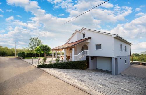 Trn Villa | Villa Violet