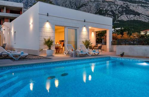 Veliko Brdo Villa | Villa Violet with Salt water pool