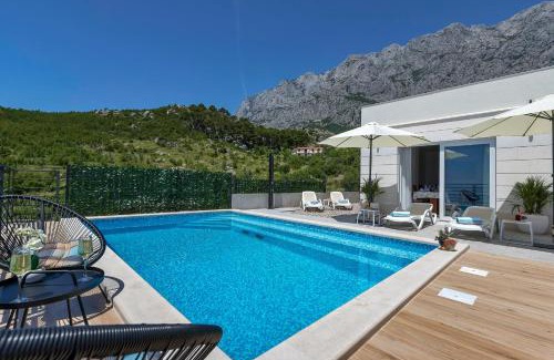Veliko Brdo Villa | Villa Violet with Salt water pool