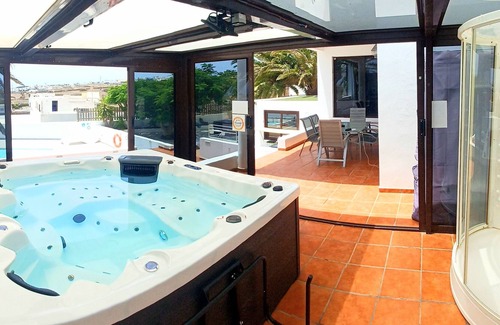 Tias House | VILLA VISTA MAR, 360 sqm, Pool, 600 mbit, Jacuzzi, Gaming Room, 85 sqm RoofTop