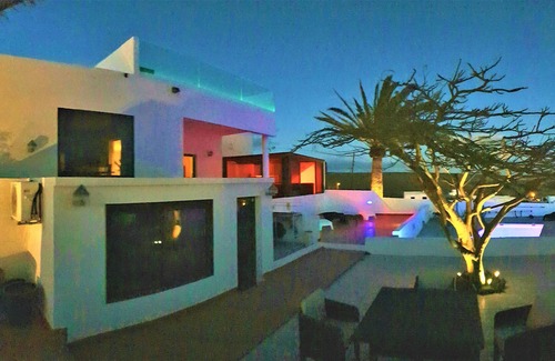 Tias House | VILLA VISTA MAR, 360 sqm, Pool, 600 mbit, Jacuzzi, Gaming Room, 85 sqm RoofTop
