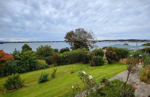 Riverton House | Villa Vista