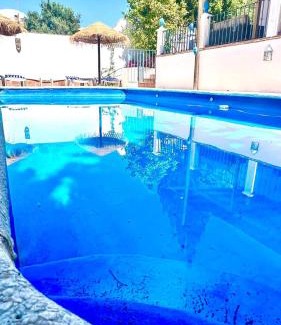 Los Romanes Ski Chalet | Villa vistas al lago with private pool