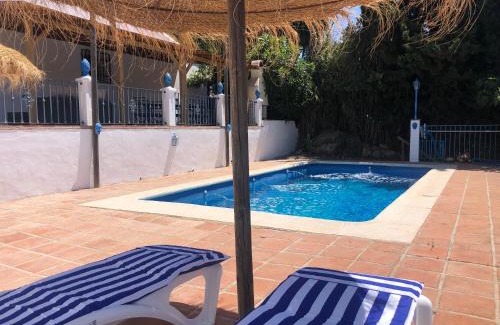 Los Romanes Ski Chalet | Villa vistas al lago with private pool