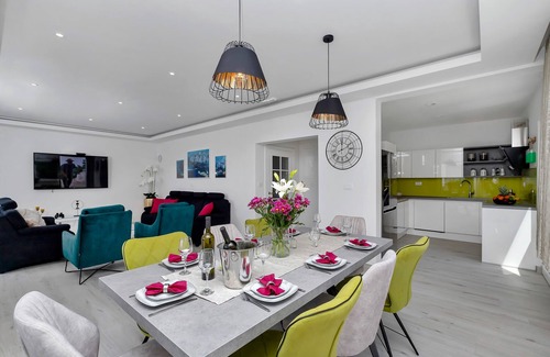 Veliko Brdo Villa | Villa Vivace with pool