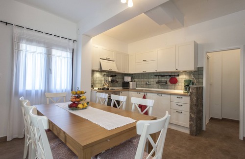 Kastel Kambelovac Villa | Villa Vrh Knježaka Beautifully decorated villa with heated pool