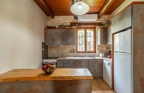 Apokoronas Villa | Villa Vrisses - Villa Rental on the Island of Crete