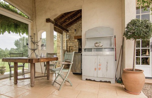 Saint-Bonnet-la-Riviere Villa | Villa with Pool in Corrèze