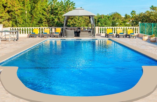 Vale Navio Villa | Villa w/heatable pool & BBQ, Albufeira