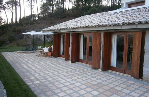 Beijos Villa | Villa w/private pool (with 23700 m2 of green areas) at 40Km from PORTO