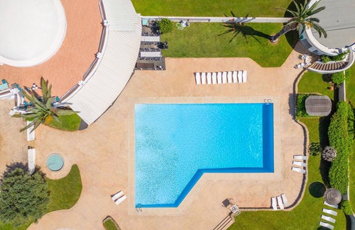 Aldeia do Golfe Ski Chalet | Villa w/Terrace, BBQ & Pool – Vilamoura