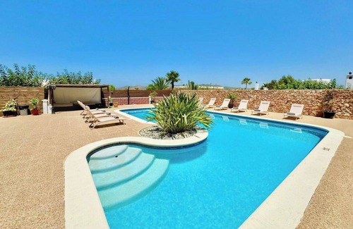 San Antonio Bay Villa | Villa walk to O beach/large pool/BBQ