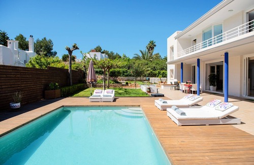 San Antonio Bay Villa | Villa, Walk to the beach & salt water pool