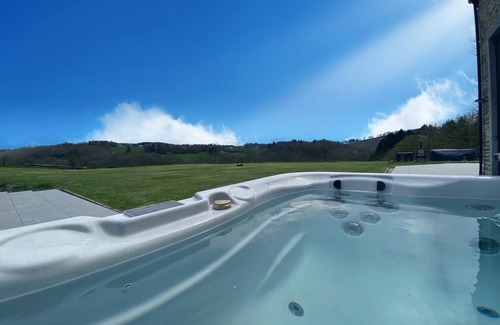 Aywaille Villa | Villa Wapiti - Maison de Vacances Avec Piscine et Jacuzzi