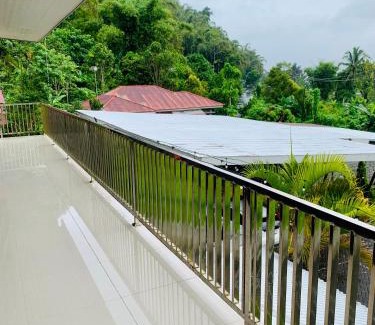 Langowan Bed & Breakfast | Villa Watumea, Tondano Lake View