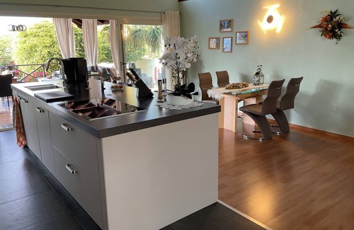 Willemstad Villa | Villa with private pool in a tropical garden with privacy, Internet TV