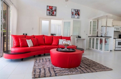 La Mulata Villa | Villa with 2 bedrooms and 2 bathrooms available for long-term rentals