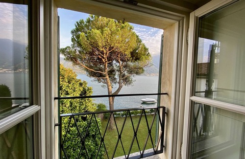 Tremezzo Villa | Villa with a garden that directly overlooks the lake.