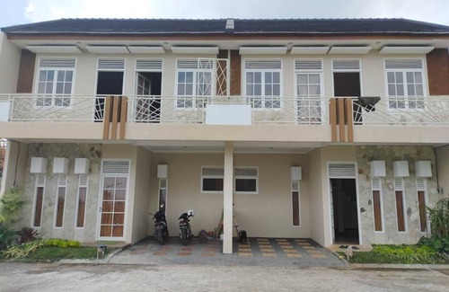 Ngaglik Villa | Villa,with a mountains view thats have a perfect place in the heart of Batu city