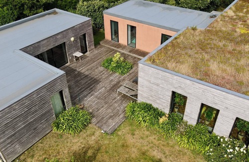 Pleumeur-Bodou Villa | Villa with a sauna, a fitness room, and an indoor heated swimming pool