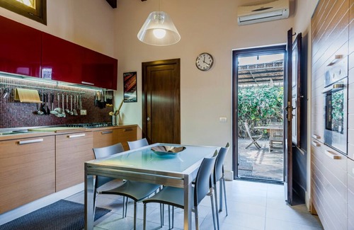 Trecastagni Villa | Villa with antique charm and modern comfort