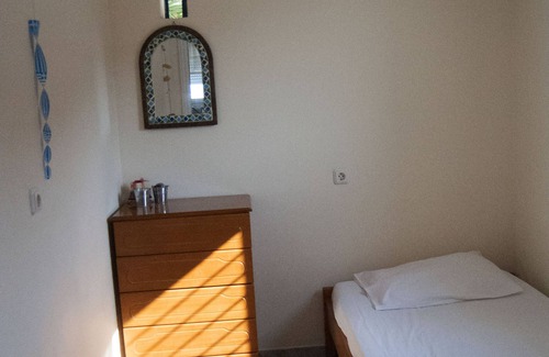 Kamari House | Villa with astonishe view,breath taking sunset, near the sea and climbing paths