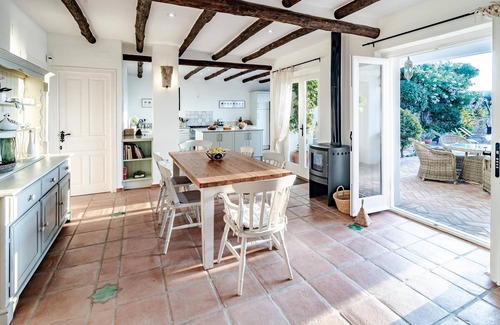 El Gastor Villa | Villa with breathtaking views over Lake Zahara